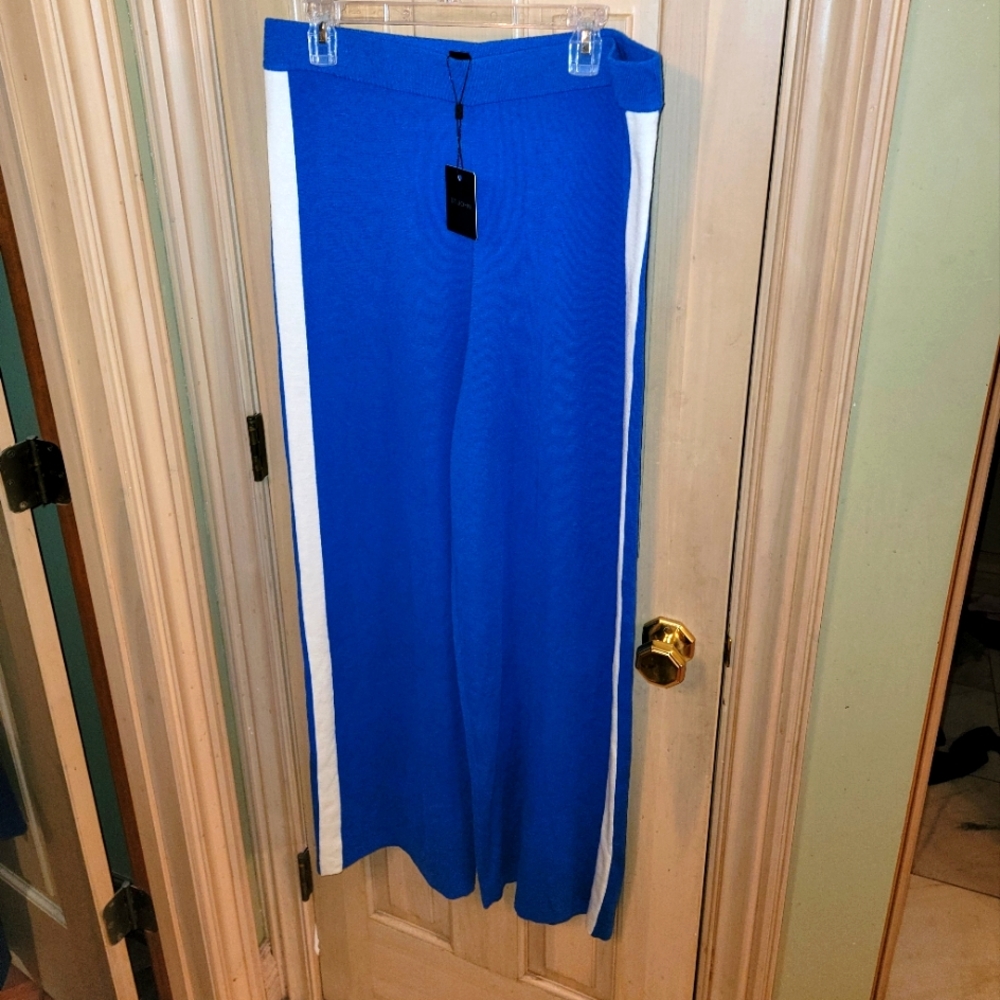 NWT St John sz L Scuba Blue Wide leg Elegant Knit Pants White Stripe Luxury - Picture 1 of 6